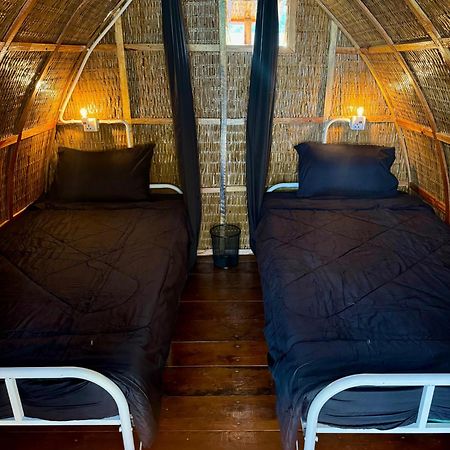 Derm Tkov Village Rafikis Retreatホステル エクステリア 写真