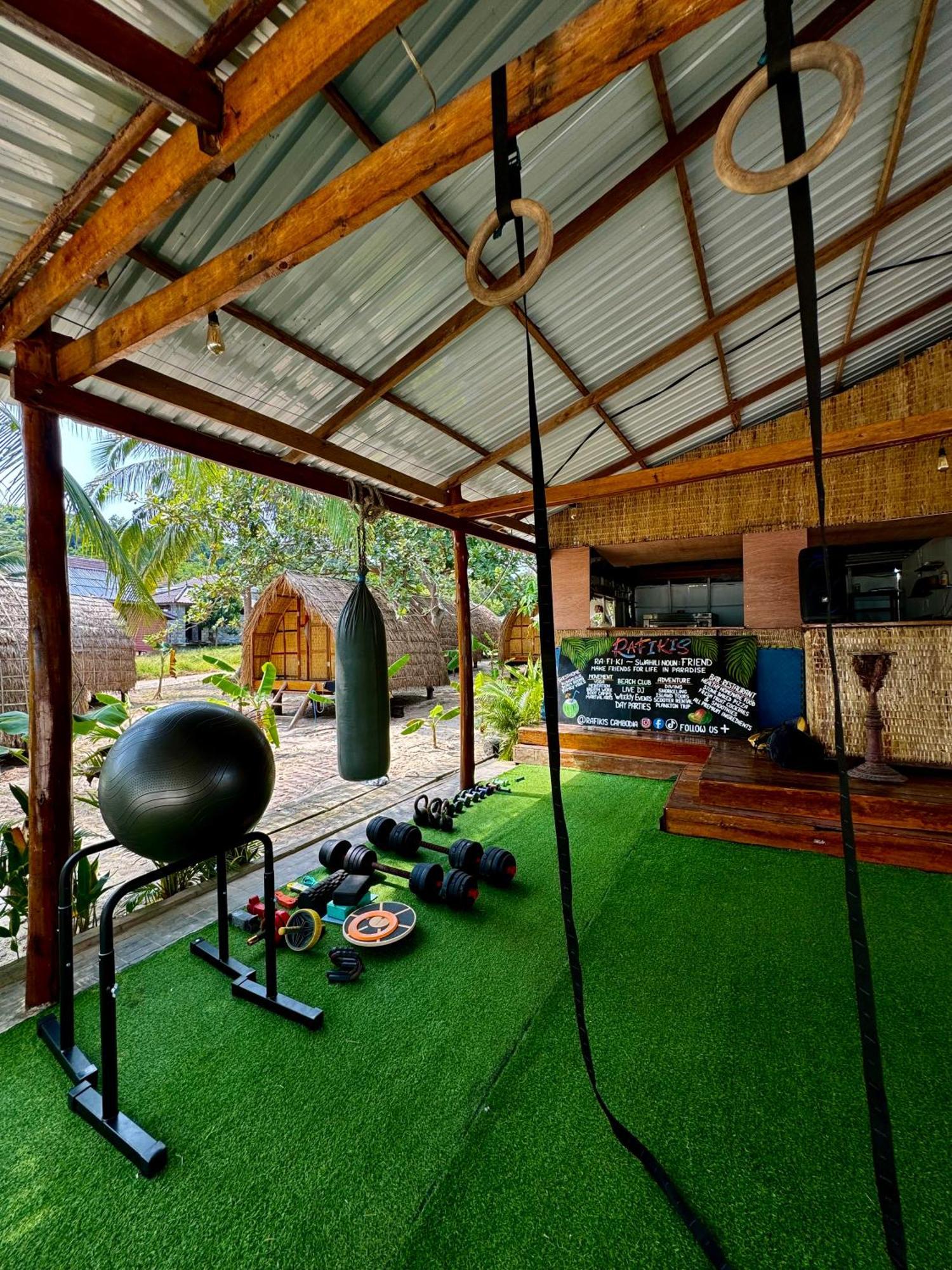 Derm Tkov Village Rafikis Retreatホステル エクステリア 写真