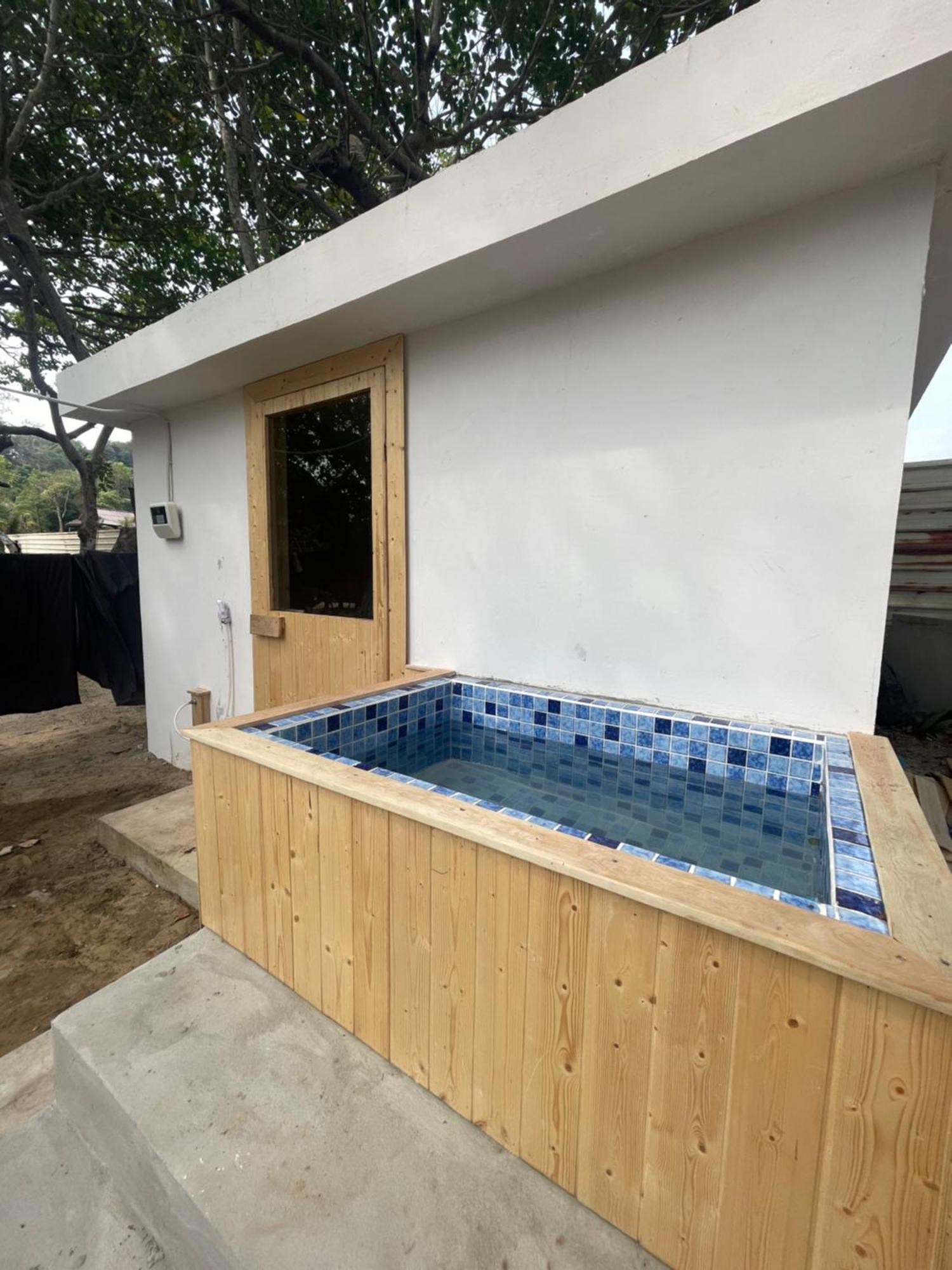 Derm Tkov Village Rafikis Retreatホステル エクステリア 写真